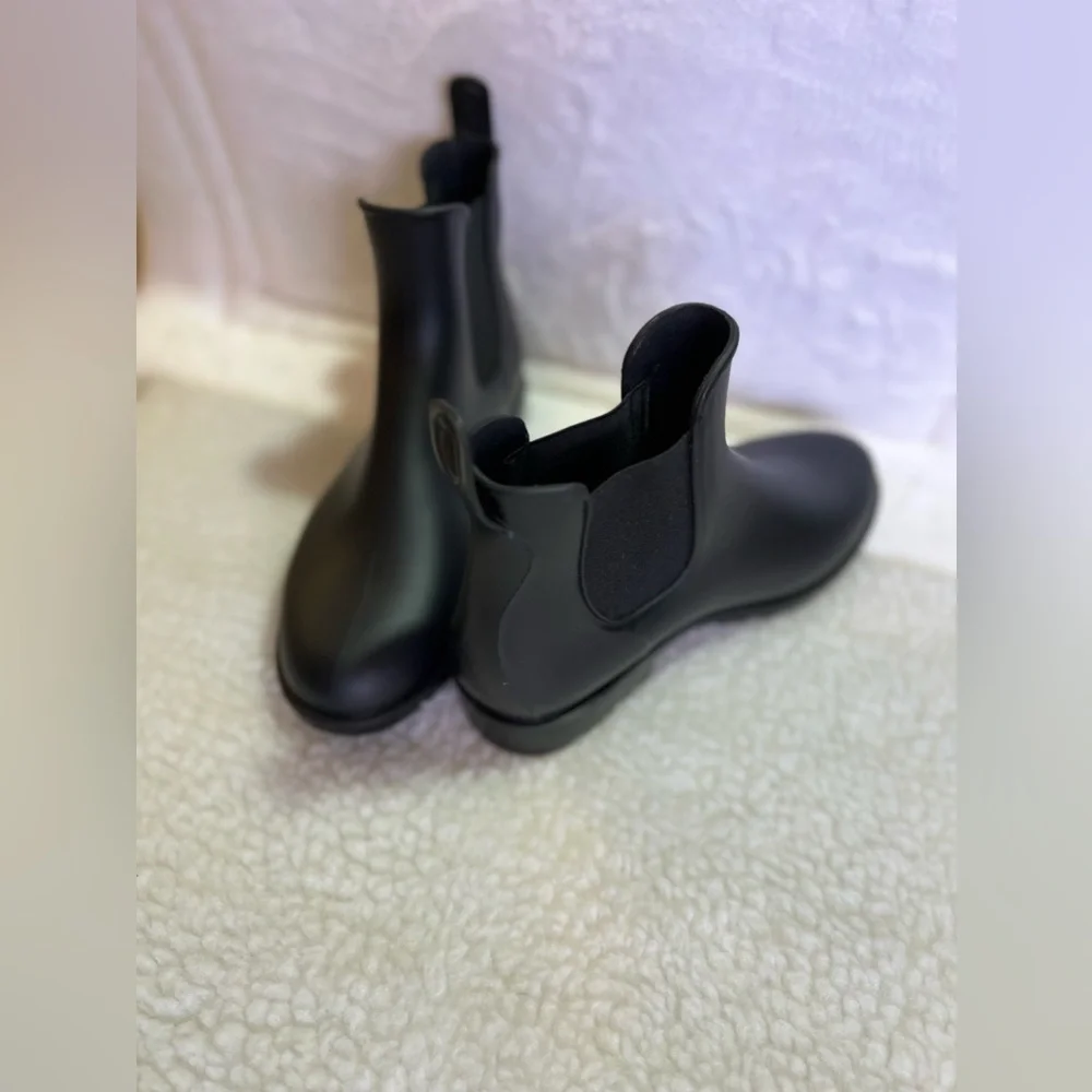 Asgard Rain Boots Black Ankle Short with Heel Pull Tabs US 7 / EUR 37 Women's